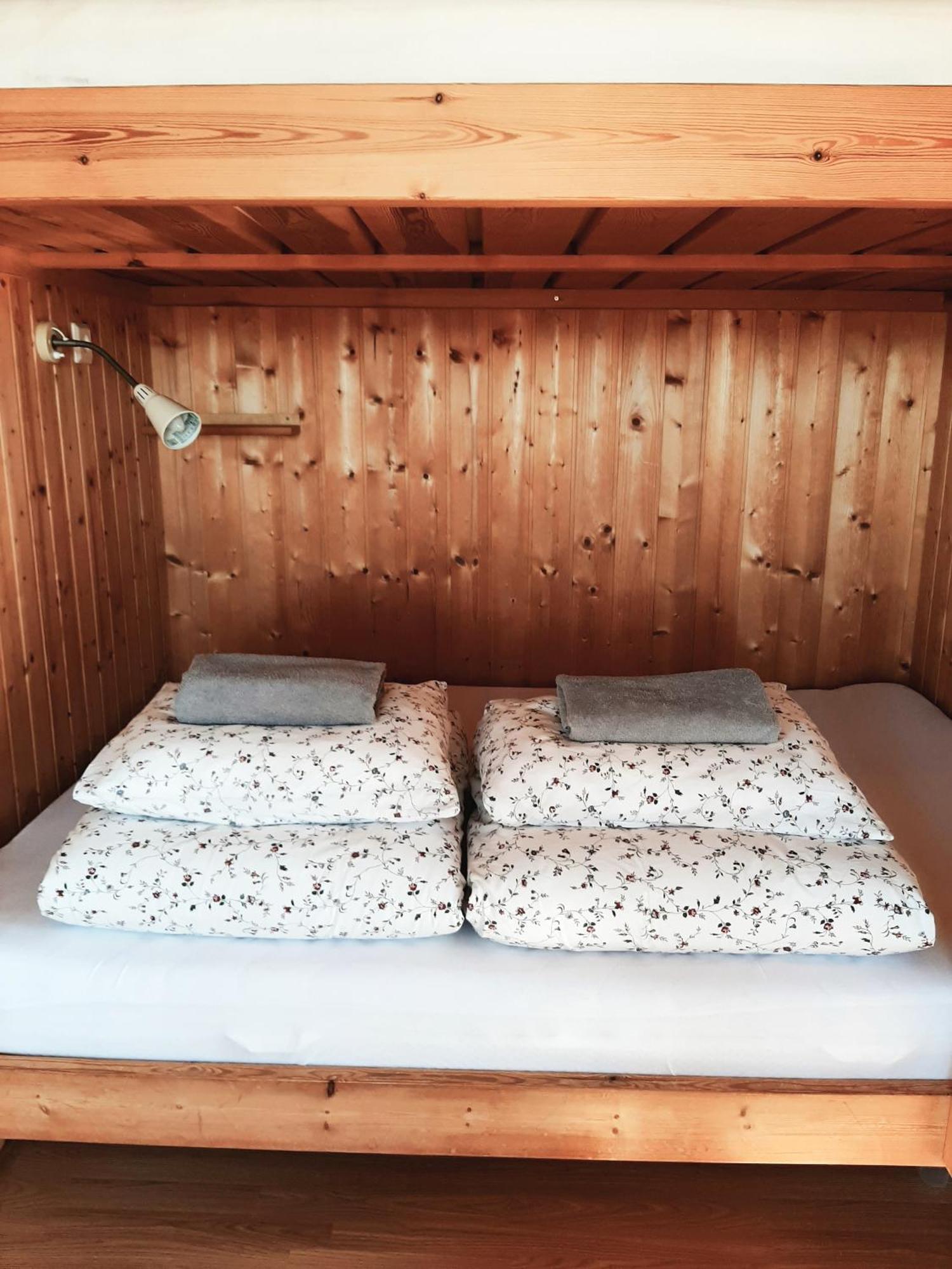 Lambhus Glacier View Cabins Höfn Esterno foto